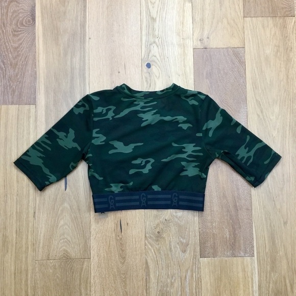 GOOD AMERICAN Icon Jersey Workout Camo Crop Top Size M - Picture 9 of 12